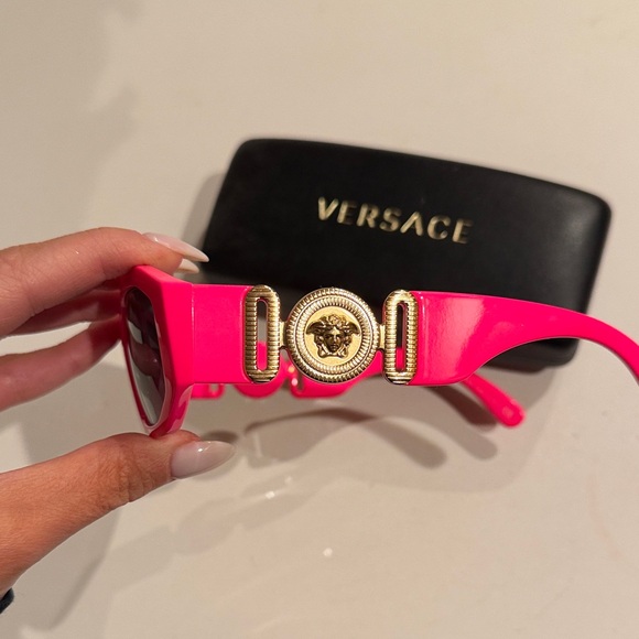 Versace Bold Pink Sunglasses Authentic - Picture 4 of 9